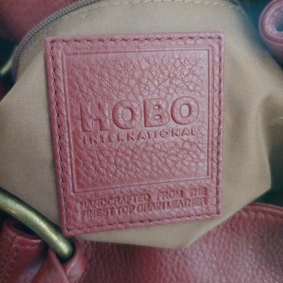 Hobo International Maria Red Pebbled leather bag - Picture 5 of 6
